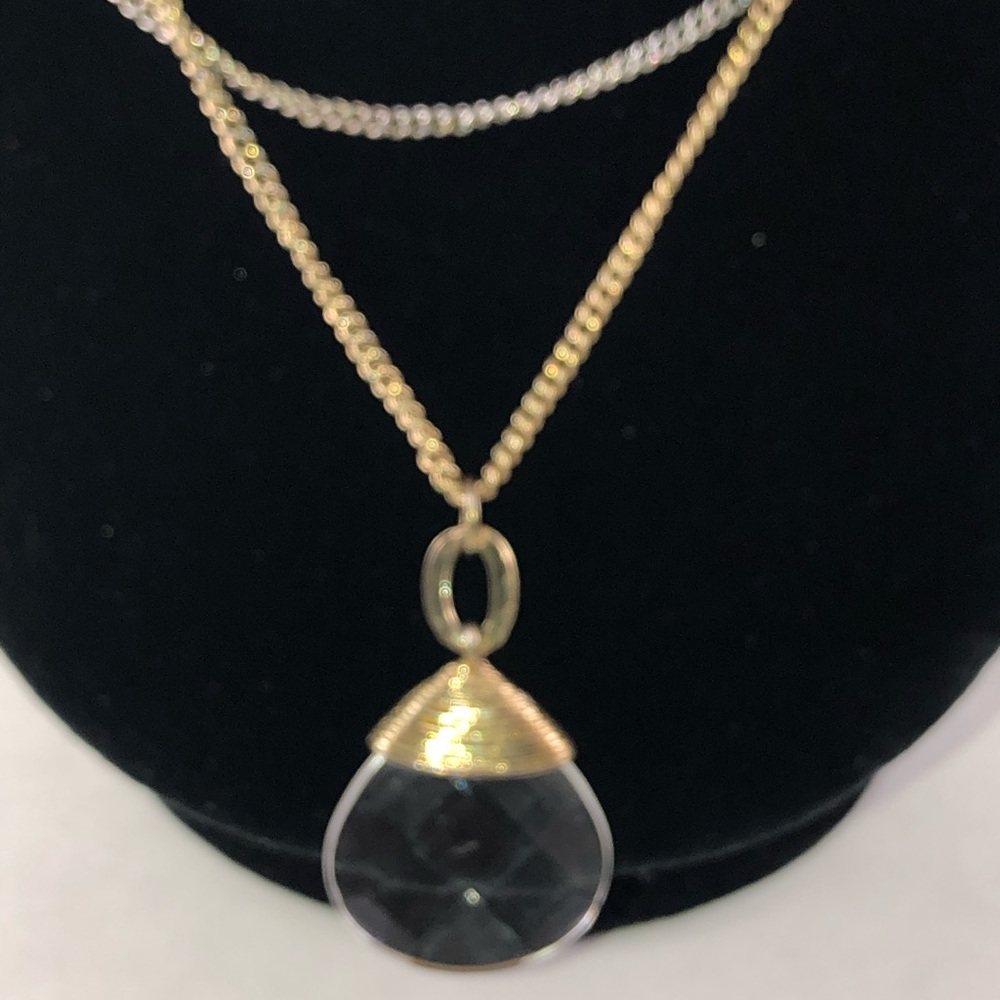 Crystal pendant goldtone necklace